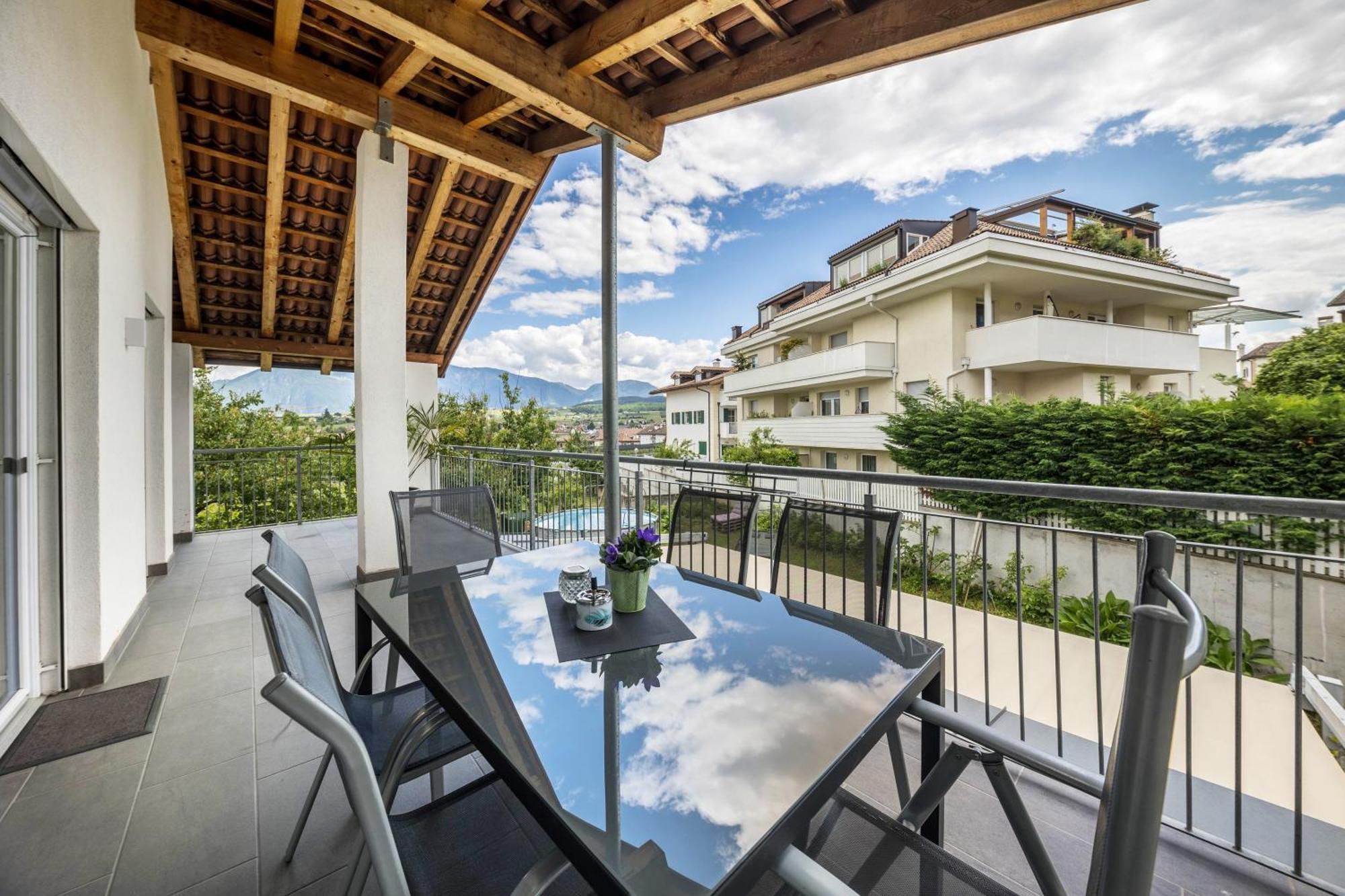 Angerblick Apartment Appiano Sulla Strada Del Vino Bagian luar foto