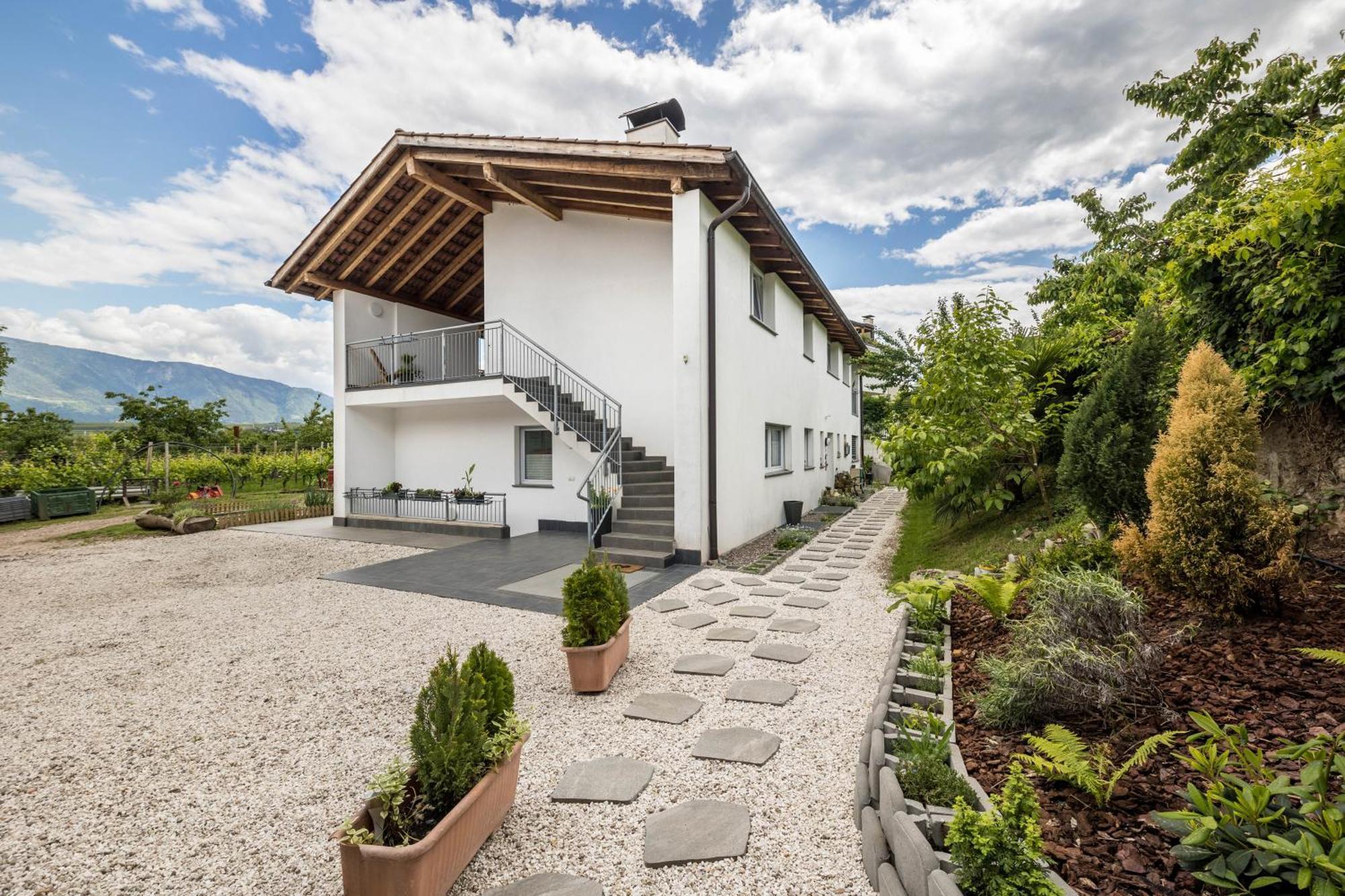 Angerblick Apartment Appiano Sulla Strada Del Vino Bagian luar foto