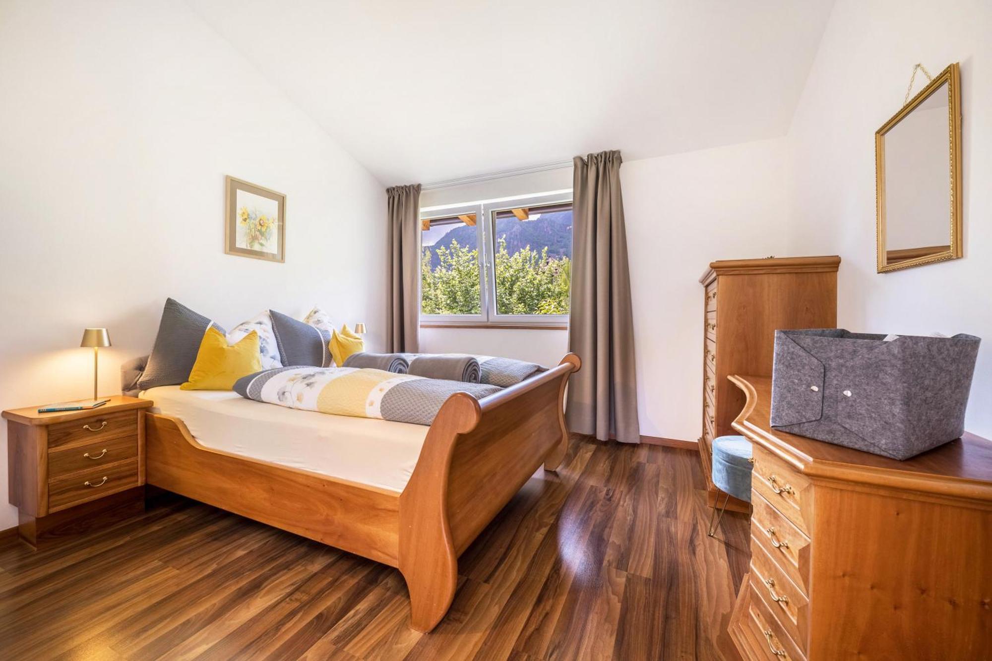 Angerblick Apartment Appiano Sulla Strada Del Vino Bagian luar foto
