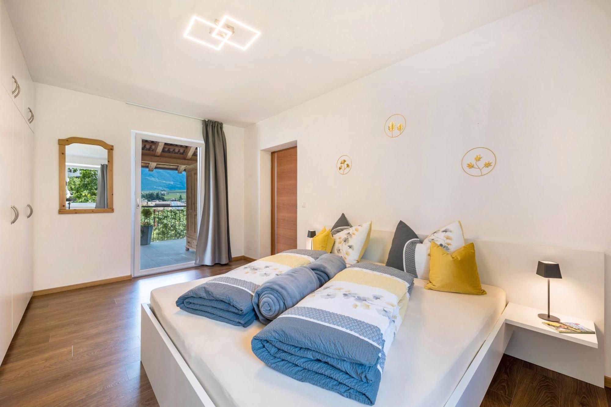 Angerblick Apartment Appiano Sulla Strada Del Vino Bagian luar foto